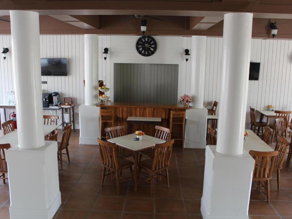 Hotel Baan Pimpisa Bang Sare Zewnętrze zdjęcie